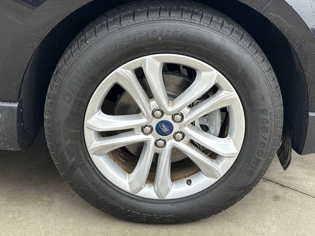 Used 2020 Ford Edge SEL image 11