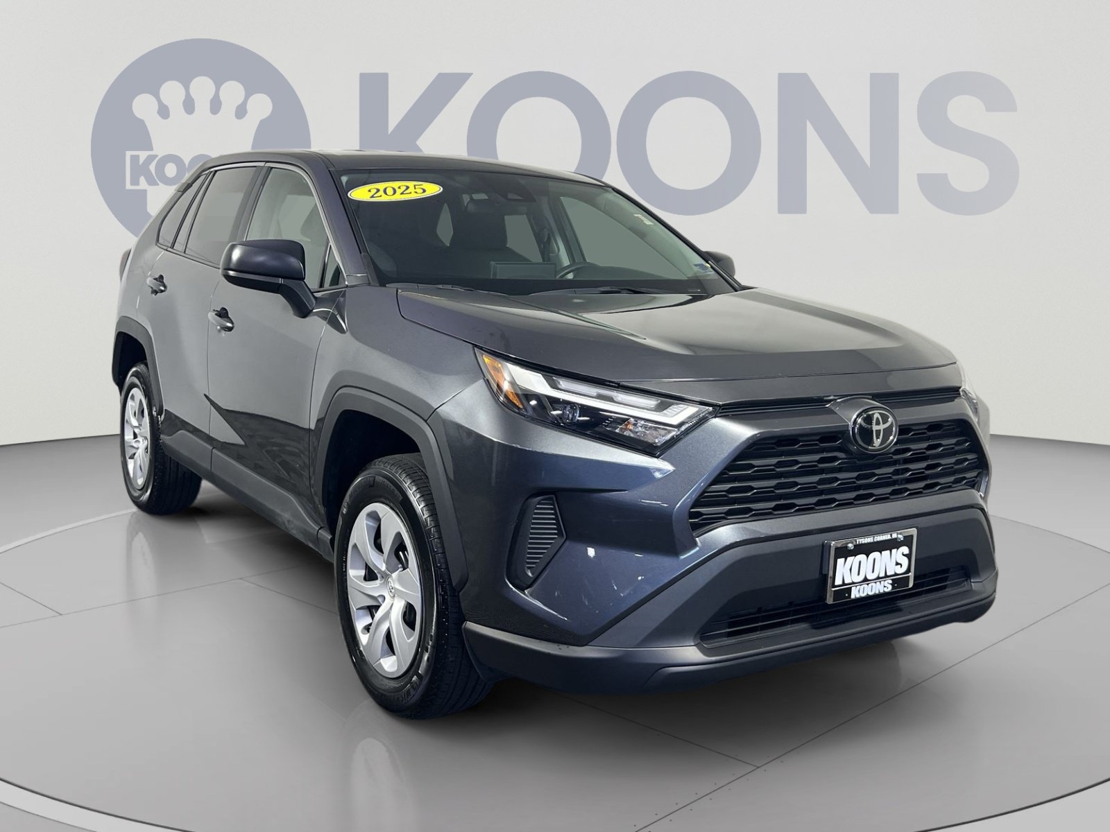 Used 2025 Toyota RAV4 LE AWD/4WD image 10