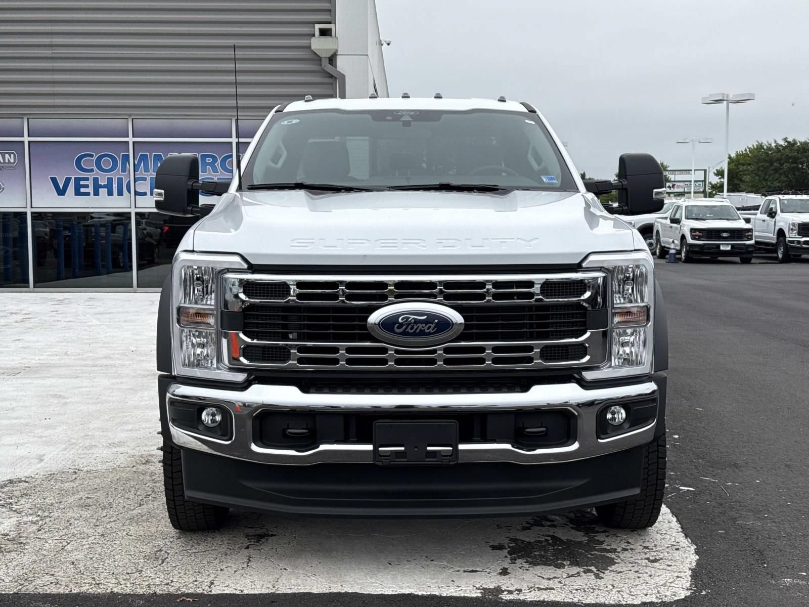 New 2026 Ford F550 4x4 Supercab Super Duty image 8