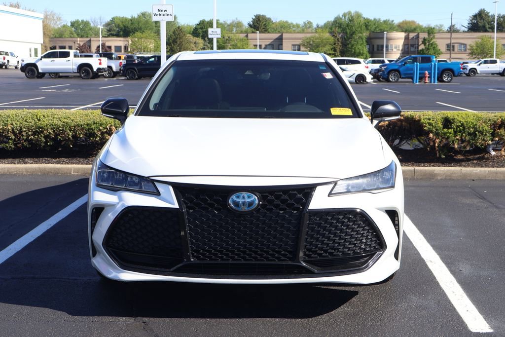 Used 2020 Toyota Avalon XSE w/ Carpet Mat Package FWD image 2