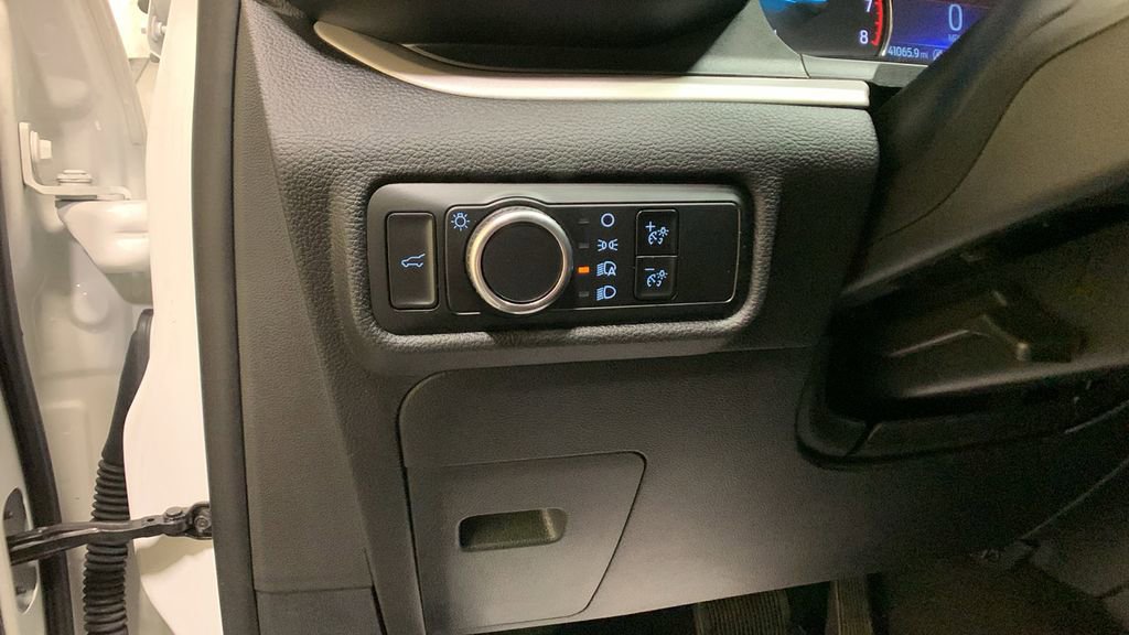 Certified 2023 Ford Explorer XLT image 32