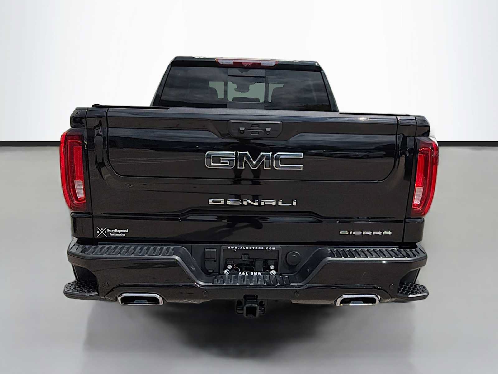 Used 2025 GMC Sierra 1500 Denali Ultimate AWD/4WD image 4