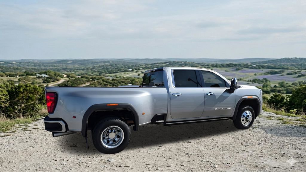 Used 2024 GMC Sierra 3500 Denali Ultimate image 11