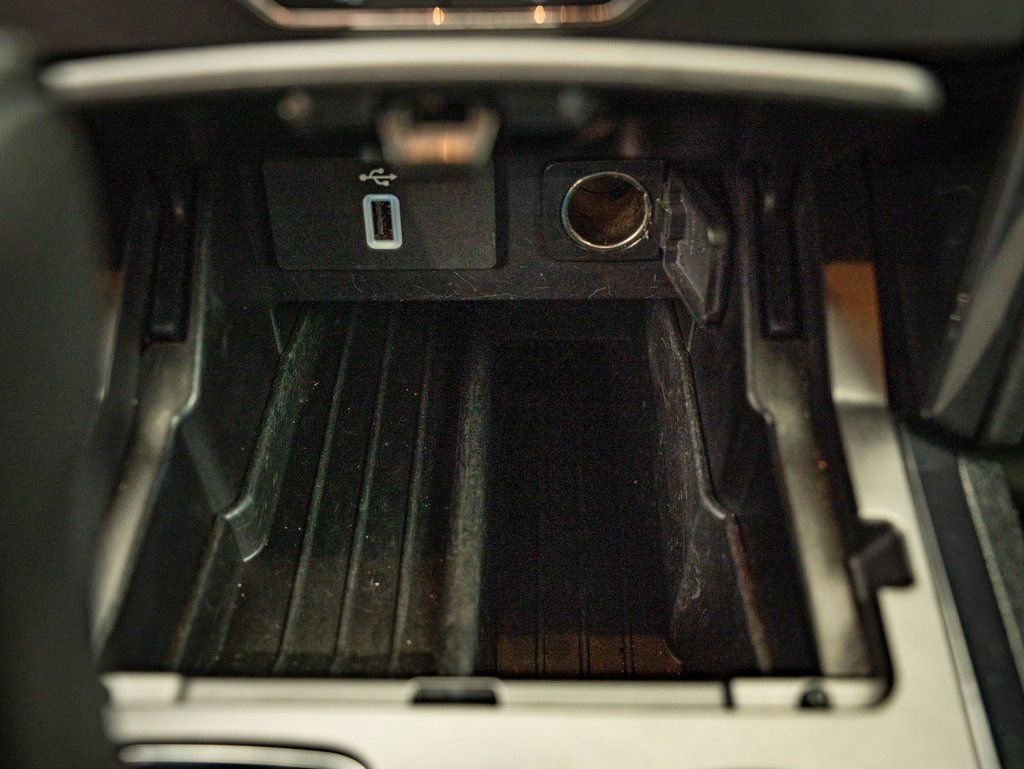 Used 2017 Ford Explorer XLT w/ Equipment Group 202A image 35