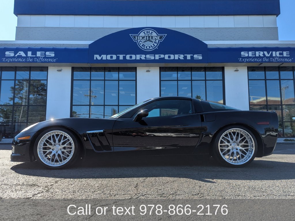 Used 2005 Chevrolet Corvette Coupe w/ Preferred Equipment Group RWD image 1