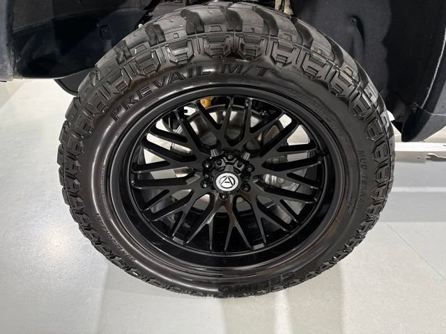 Used 2024 GMC Sierra 1500 AT4X AWD/4WD image 5
