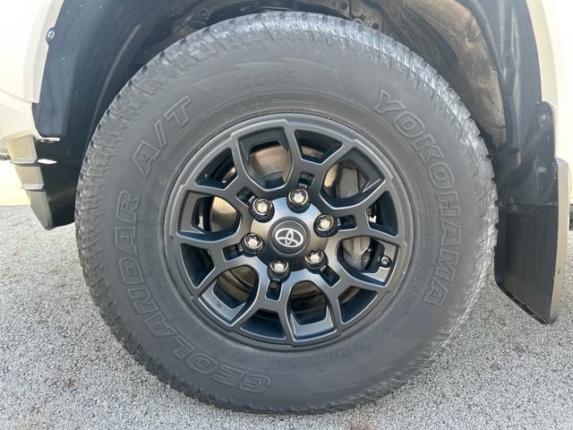 Used 2020 Toyota Tacoma SR5 image 27