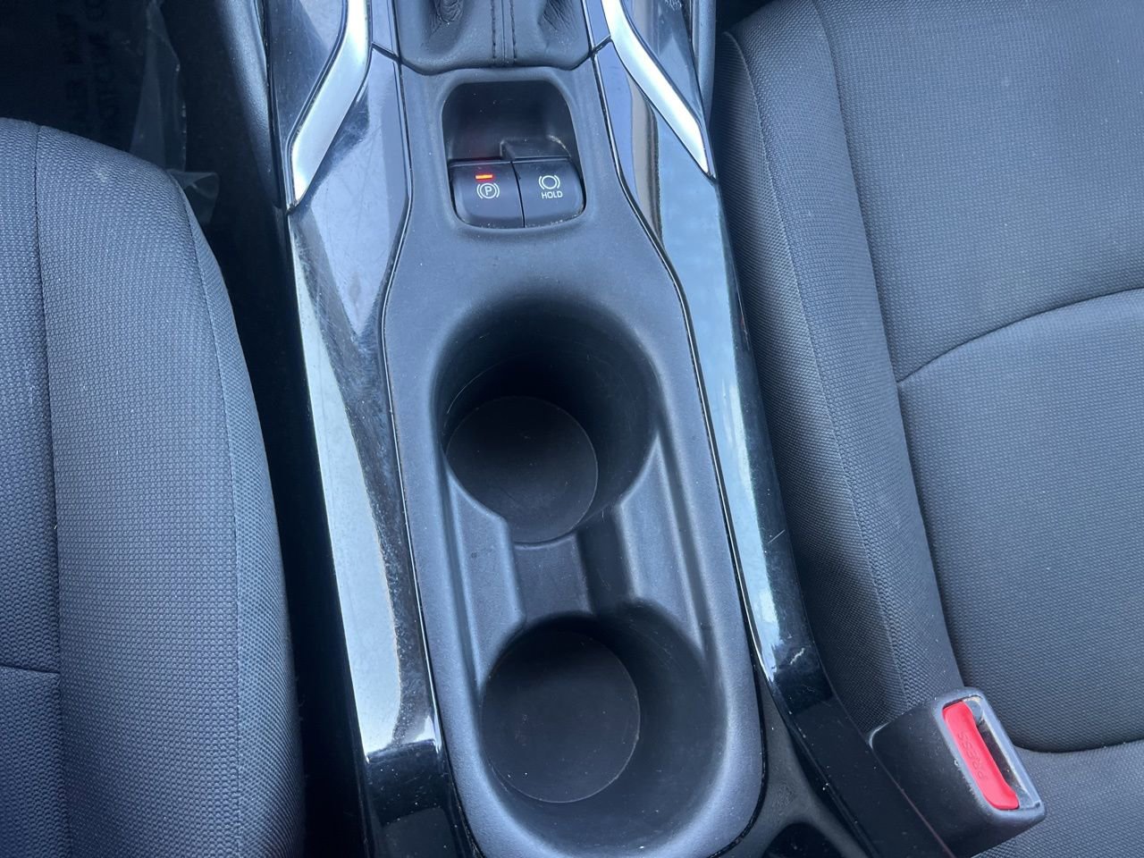 Used 2020 Toyota Corolla LE image 29