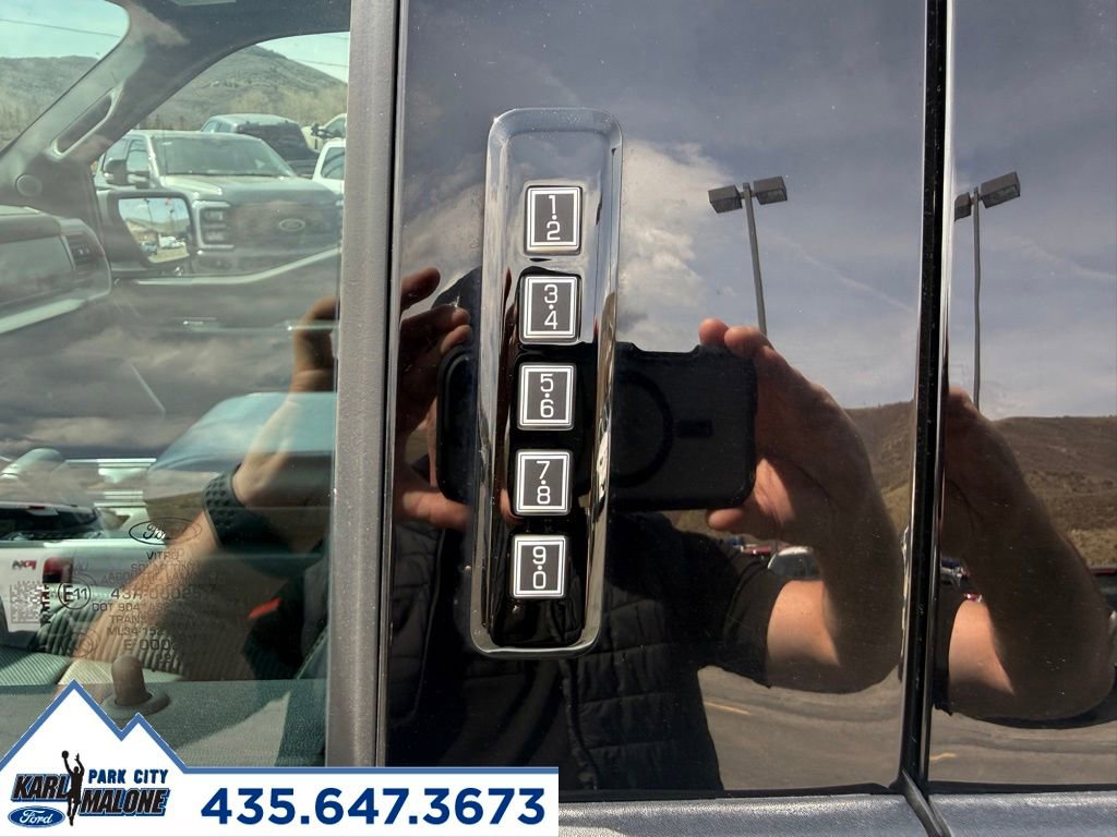 Used 2023 Ford F150 Raptor w/ Raptor Carbon Fiber Package image 19