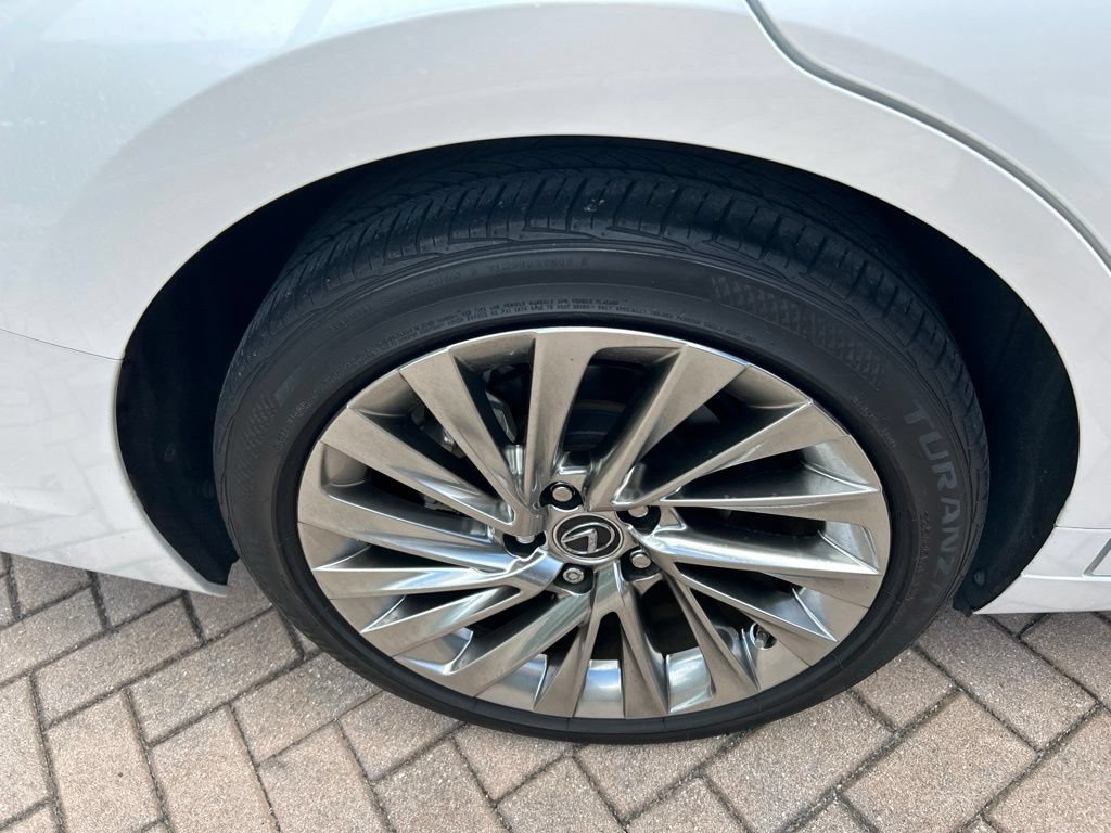 Certified 2022 Lexus ES 300h Ultra Luxury w/ Accessory Package 2 FWD image 10