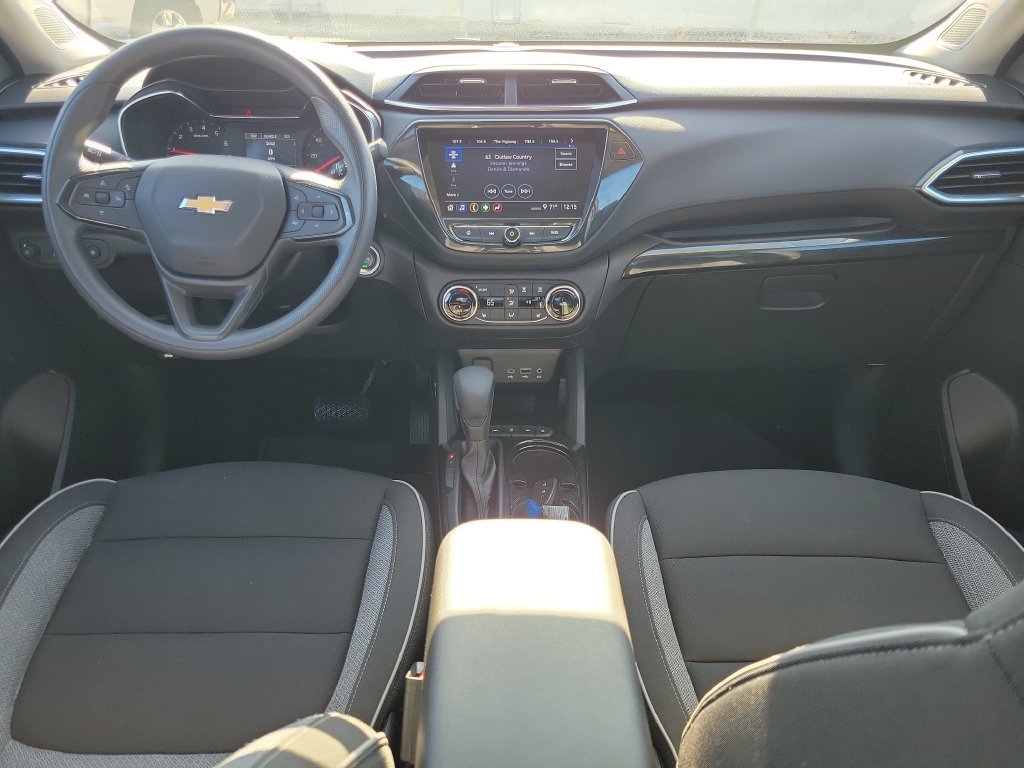 Used 2023 Chevrolet TrailBlazer LT w/ Convenience Package FWD image 12