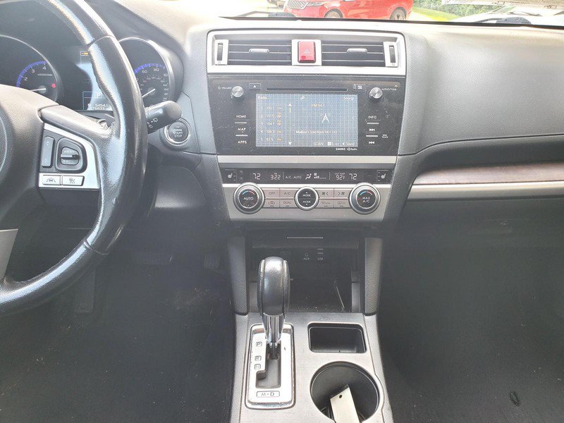 Used 2016 Subaru Outback 2.5i Limited AWD/4WD image 10