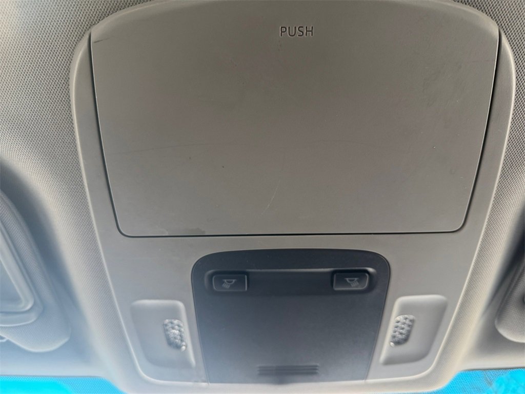 Used 2018 Toyota Camry LE image 25