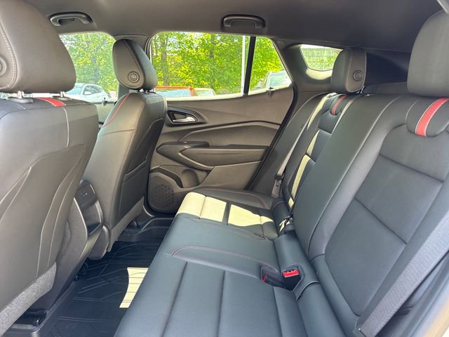 Used 2025 Chevrolet Trax RS image 11