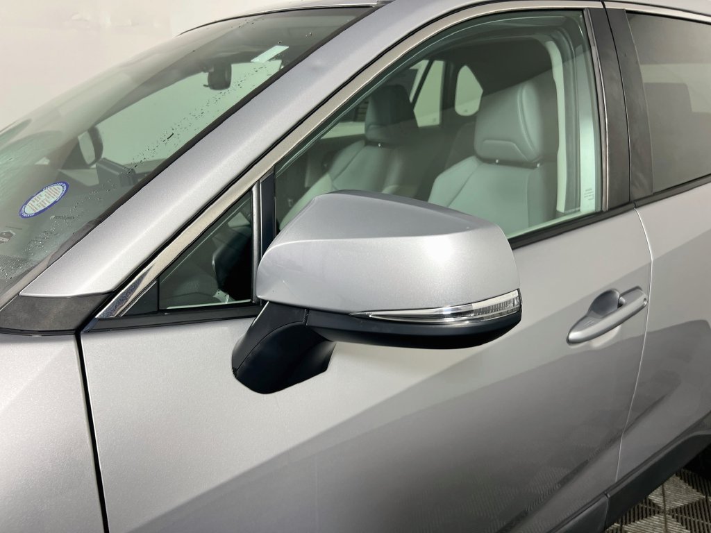Used 2022 Toyota RAV4 XLE Premium FWD image 10