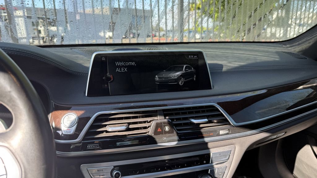 Used 2016 BMW 750i xDrive AWD/4WD image 4