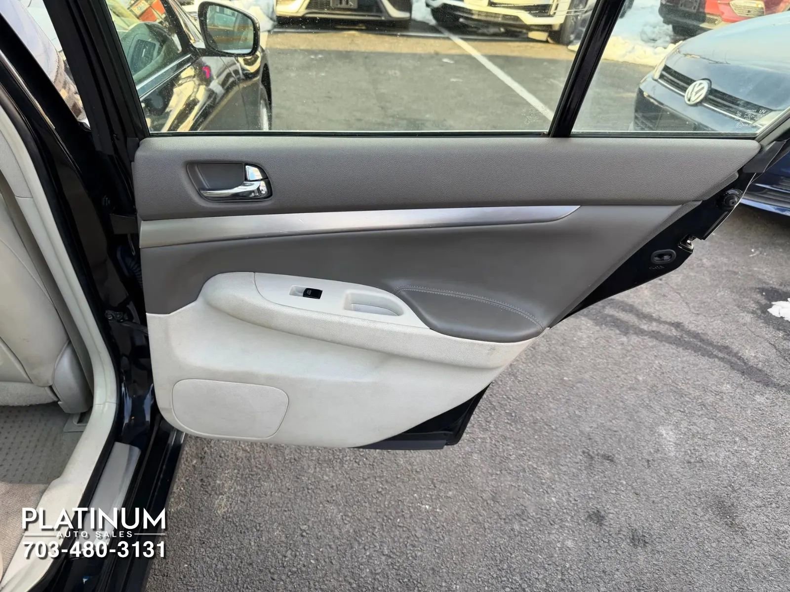 Used 2012 INFINITI G37 x Sedan w/ Premium Pkg image 19