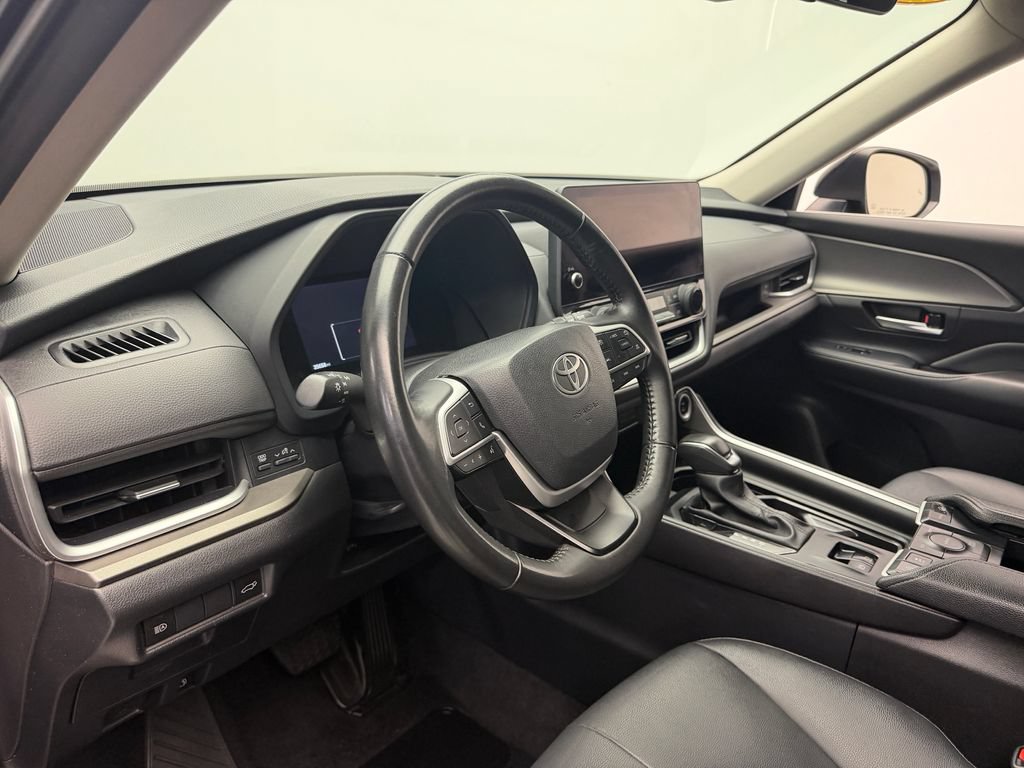 Used 2025 Toyota Grand Highlander AWD image 15