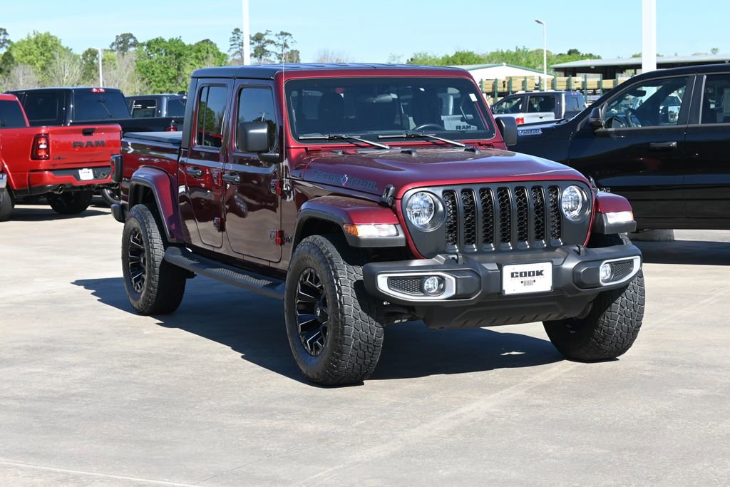 Used 2021 Jeep Gladiator Sport image 2