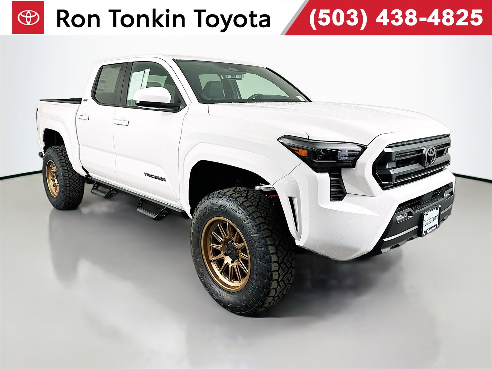 New 2025 Toyota Tacoma SR5