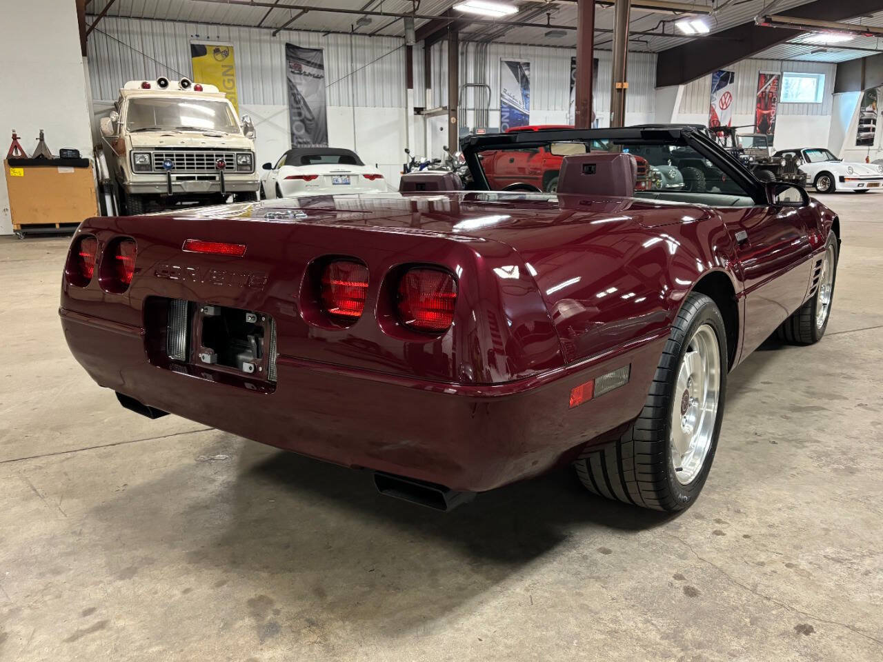 Used 1993 Chevrolet Corvette Convertible RWD image 33