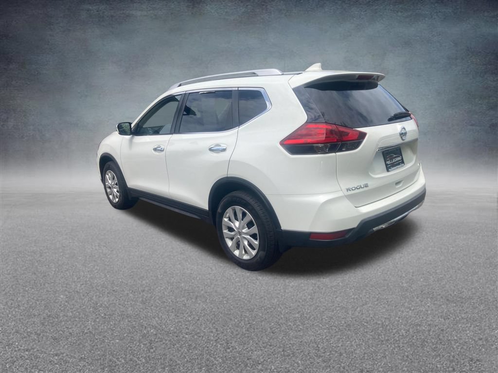 Used 2017 Nissan Rogue S w/ S Appearance Package AWD/4WD image 3