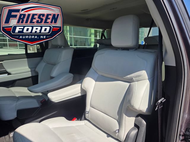 Used 2025 Ford Expedition Max Platinum w/ Driver's Package AWD/4WD image 23