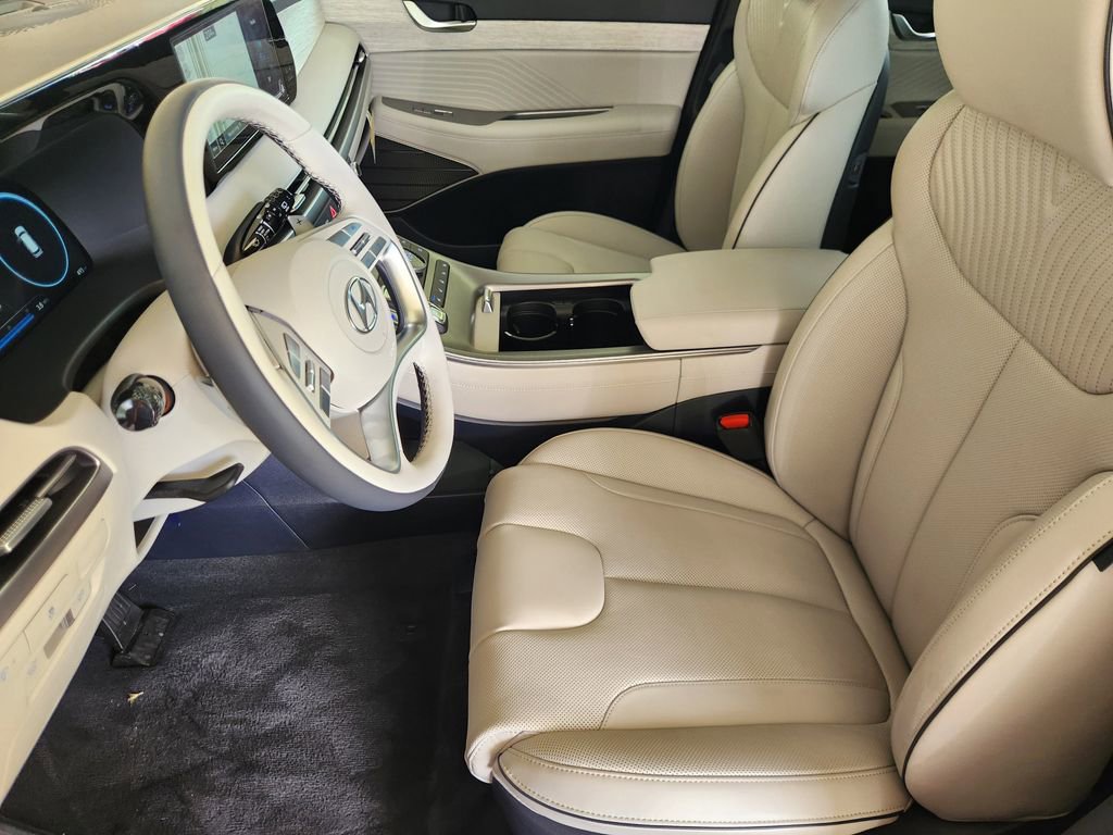 Used 2025 Hyundai Palisade Calligraphy FWD image 13