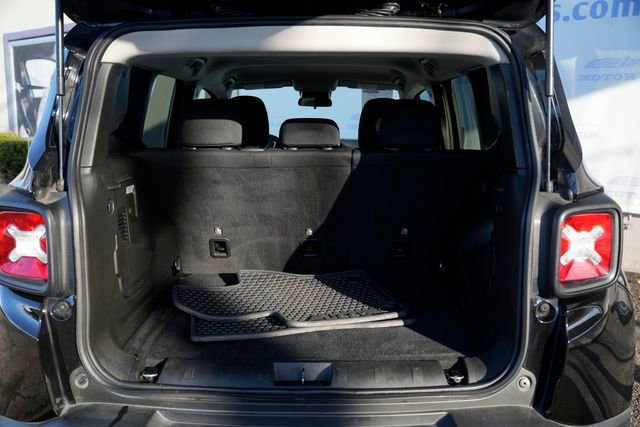 Used 2023 Jeep Renegade Latitude image 15