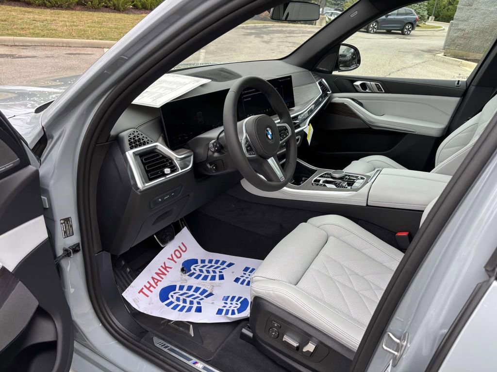 New 2026 BMW X5 xDrive40i w/ M Sport Package image 23