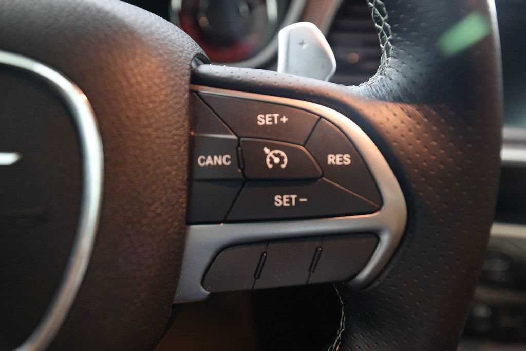 Used 2016 Dodge Challenger SRT Hellcat RWD image 20