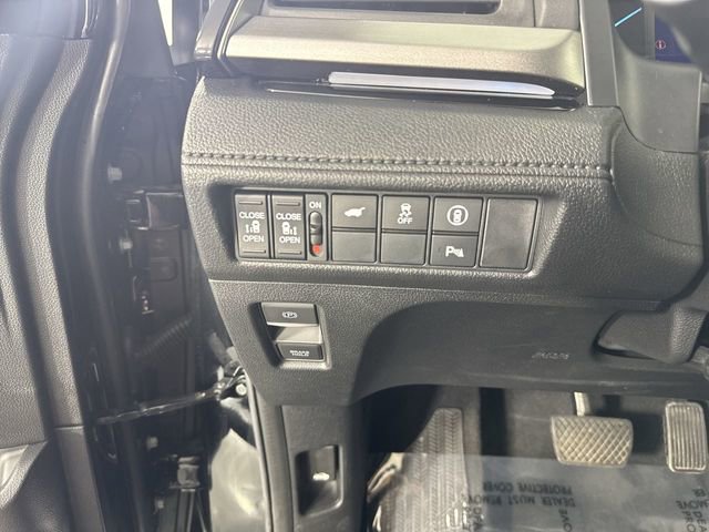 Certified 2024 Honda Odyssey Touring image 16