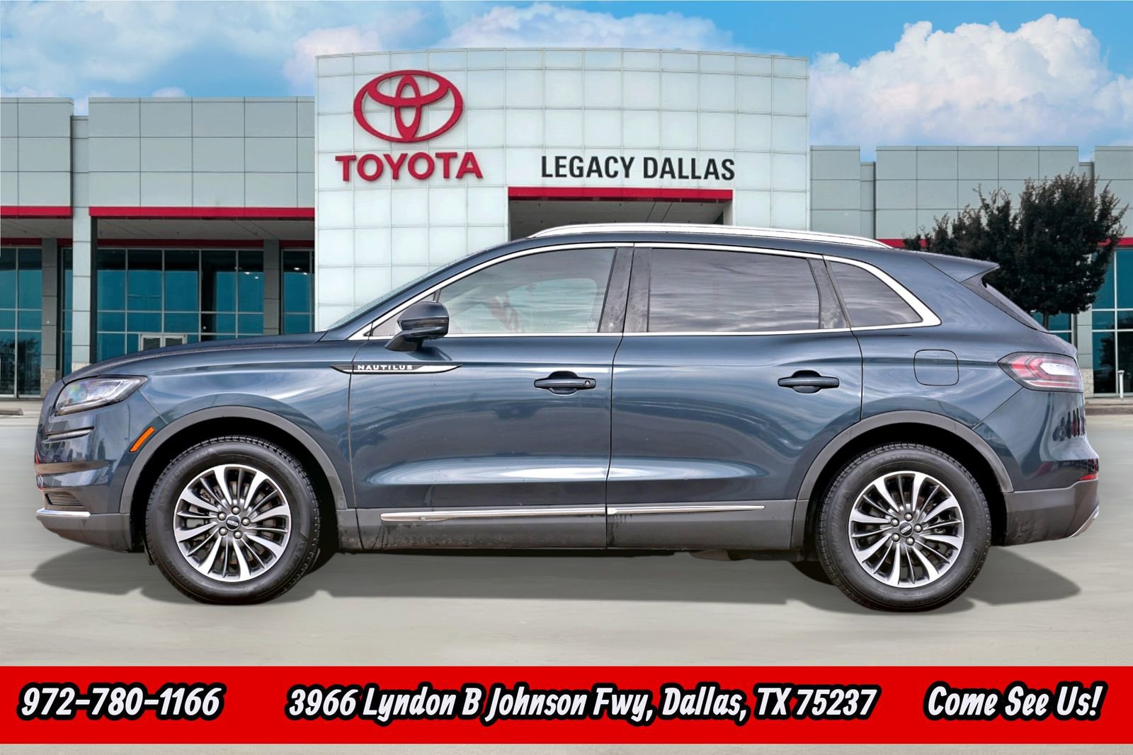 Used 2023 Lincoln Nautilus FWD w/ Premium Package image 7