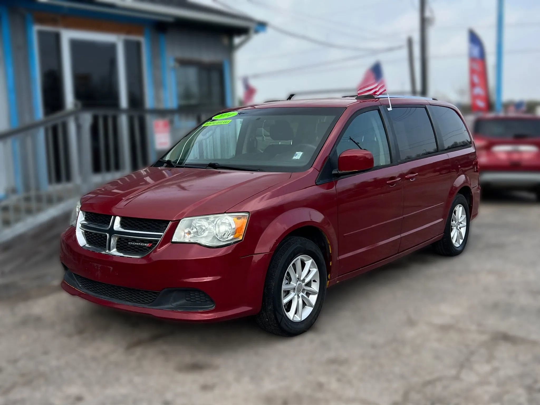 Used 2014 Dodge Grand Caravan SXT image 1