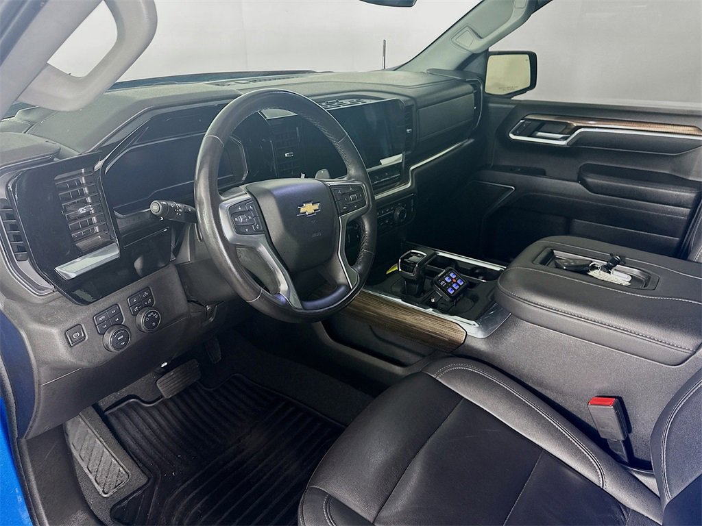 Used 2022 Chevrolet Silverado 1500 LT w/ Z71 Off-Road Package image 30