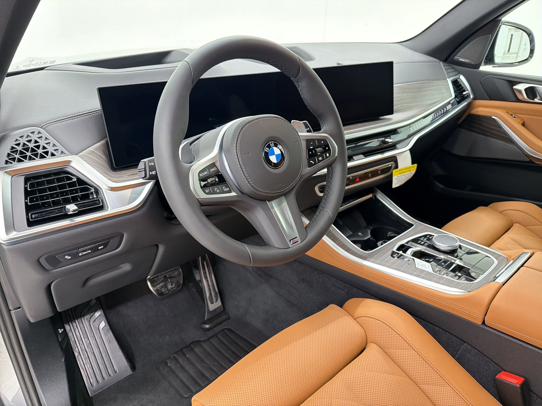 New 2026 BMW X5 xDrive40i w/ M Sport Package AWD/4WD image 4