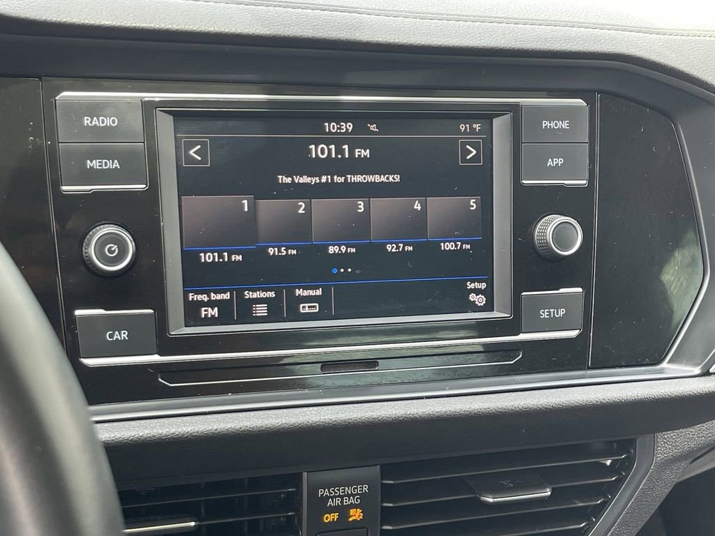 Used 2019 Volkswagen Jetta SE w/ Cold Weather Package FWD image 25