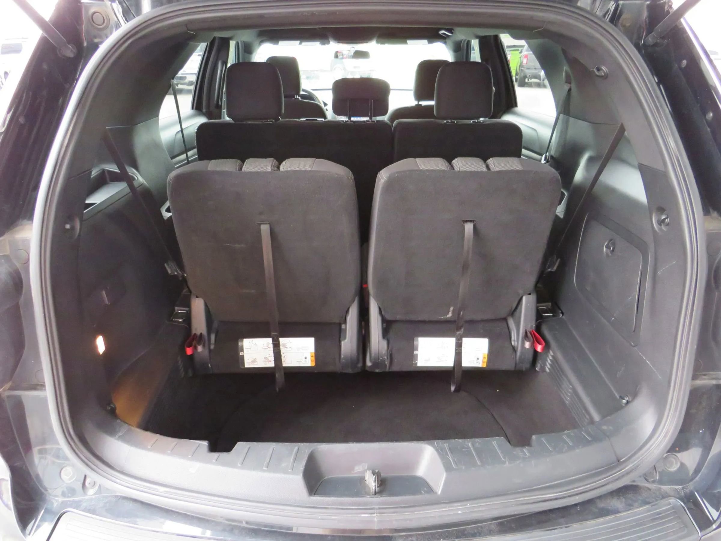 Used 2018 Ford Explorer XLT image 23