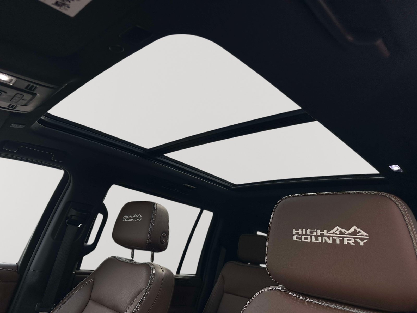 Used 2024 Chevrolet Suburban High Country w/ Max Trailering Package AWD/4WD image 8
