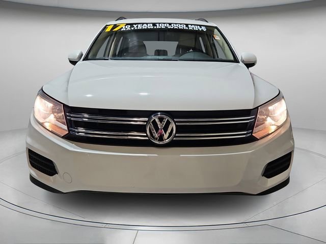 Used 2017 Volkswagen Tiguan S image 5
