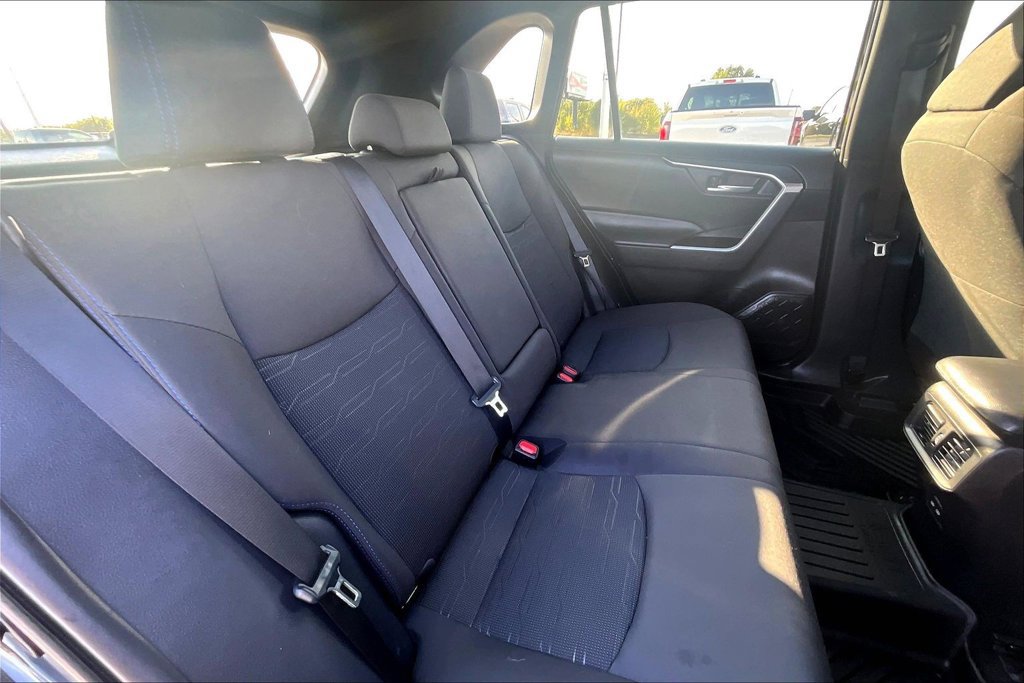Used 2024 Toyota RAV4 SE AWD/4WD image 29