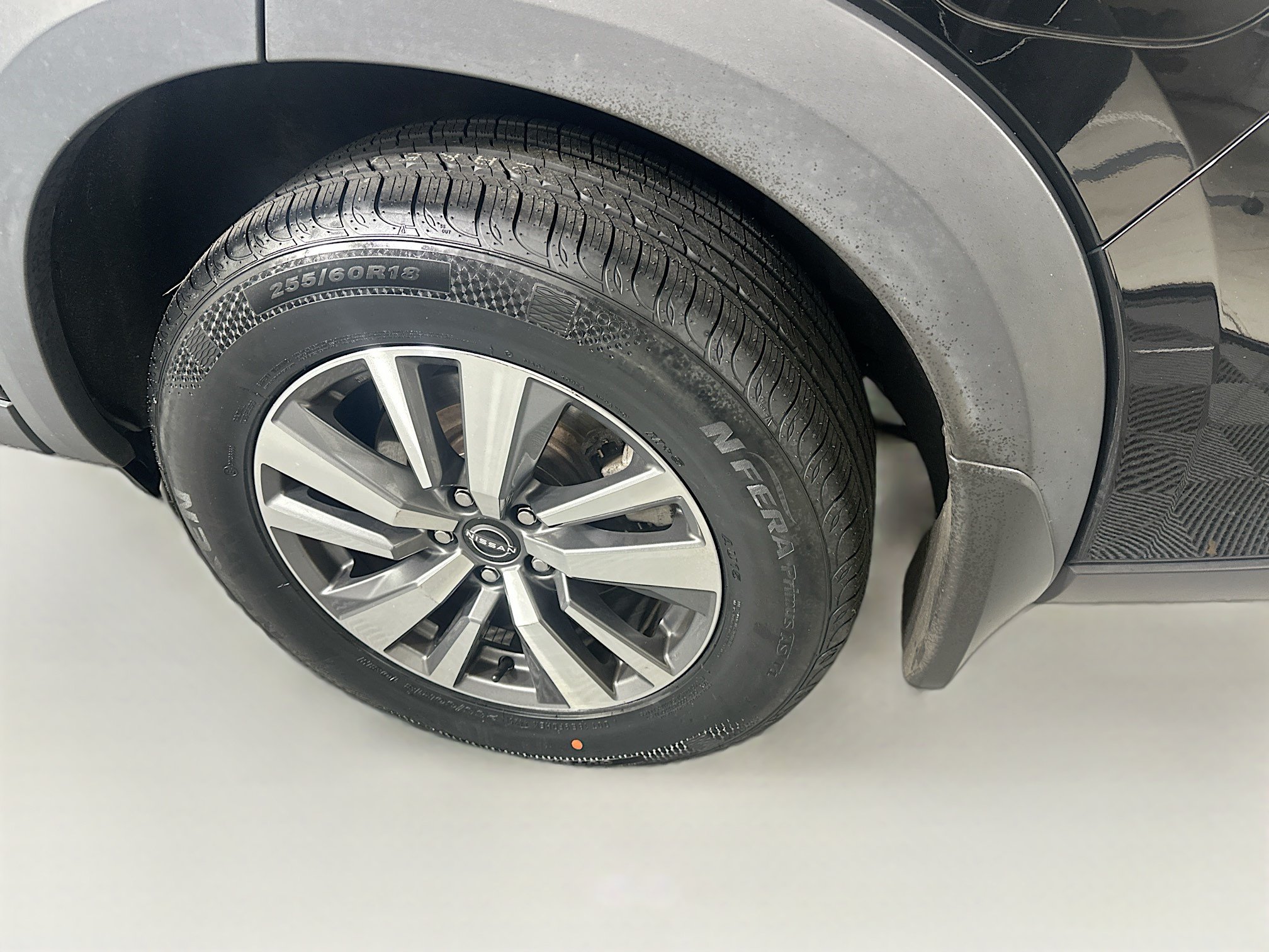 Used 2023 Nissan Pathfinder SL AWD/4WD image 11