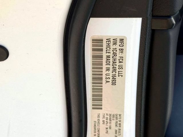 Certified 2024 Jeep Grand Cherokee Altitude AWD/4WD image 19