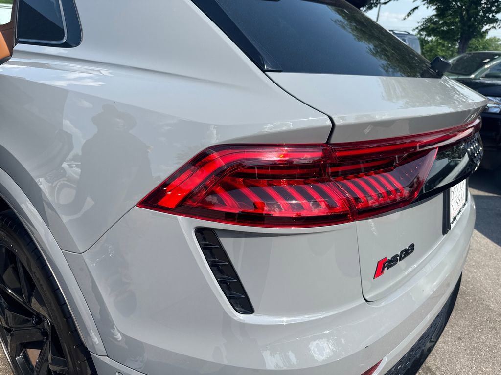 Used 2022 Audi RS Q8 AWD/4WD image 40