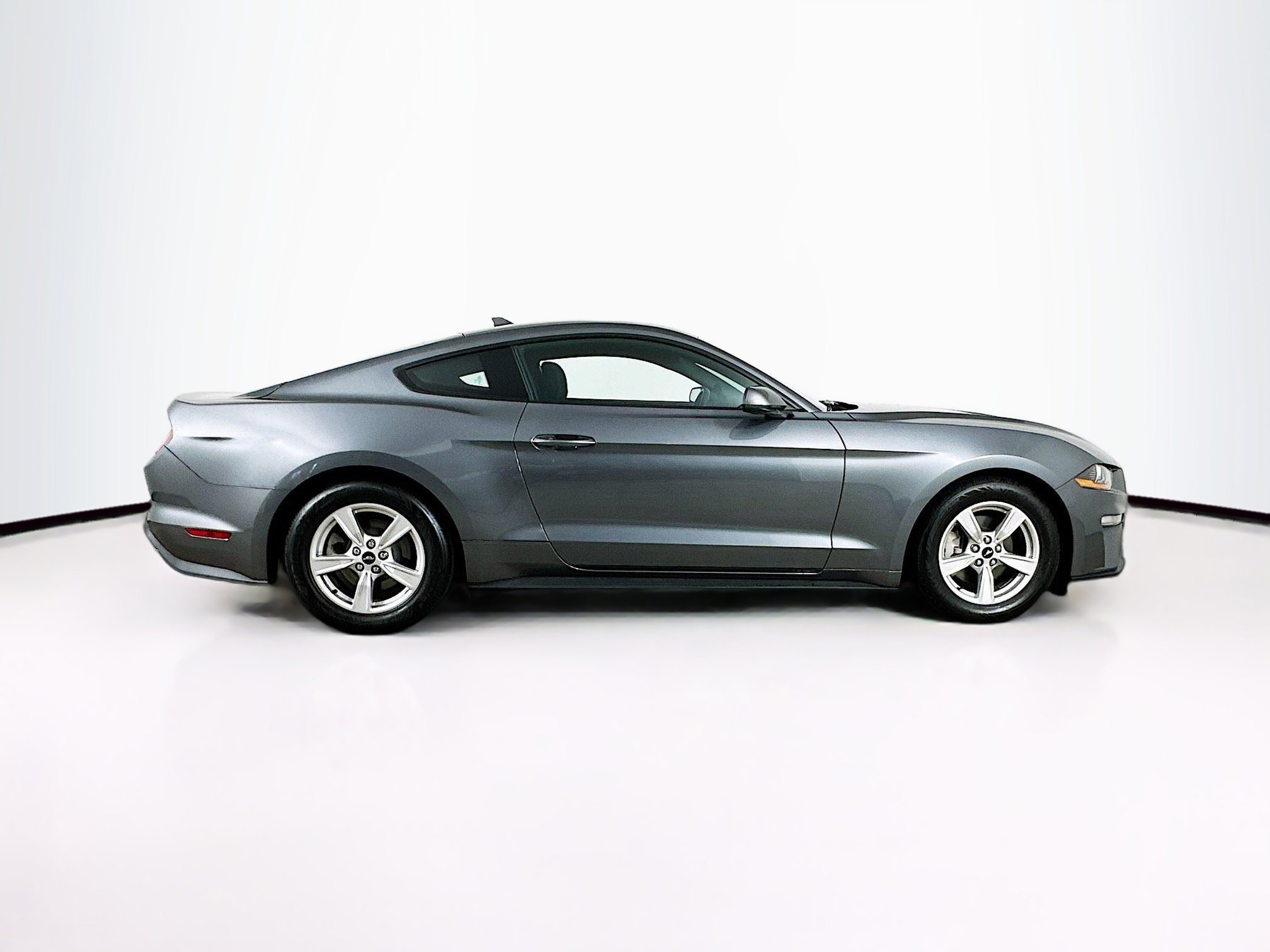 Used 2021 Ford Mustang Coupe image 10