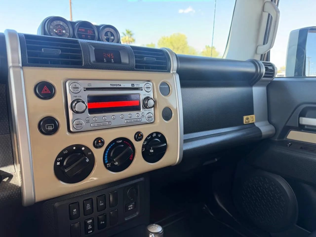 Used 2014 Toyota FJ Cruiser 4WD w/ Upgrade Package image 26