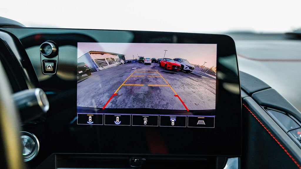 Used 2021 Chevrolet Corvette Stingray Premium Cpe w/ Z51 Performance Package image 26