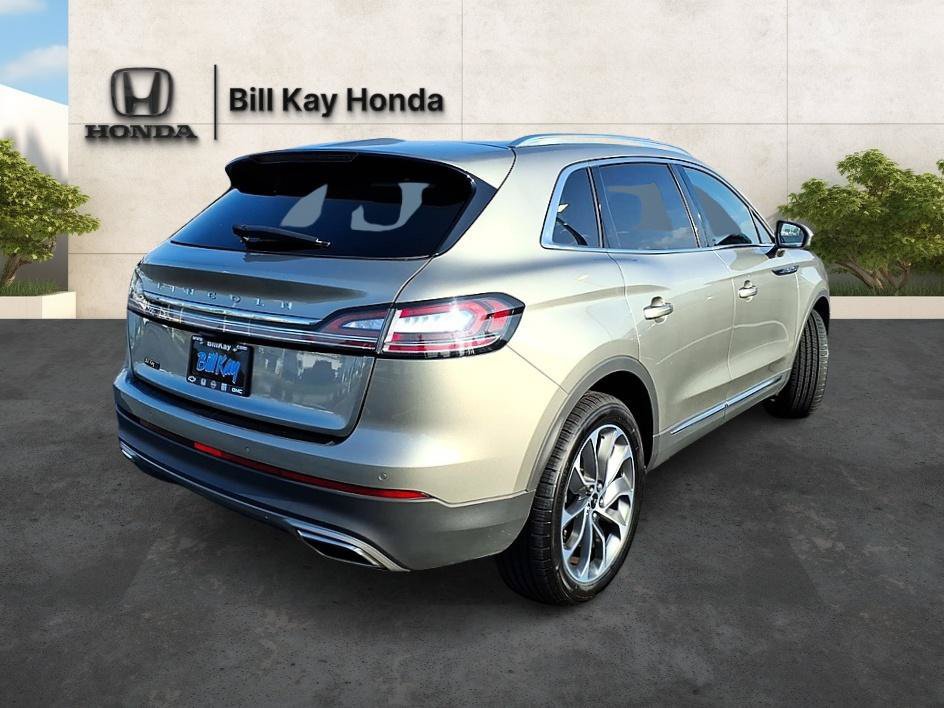 Used 2023 Lincoln Nautilus Reserve AWD/4WD image 3