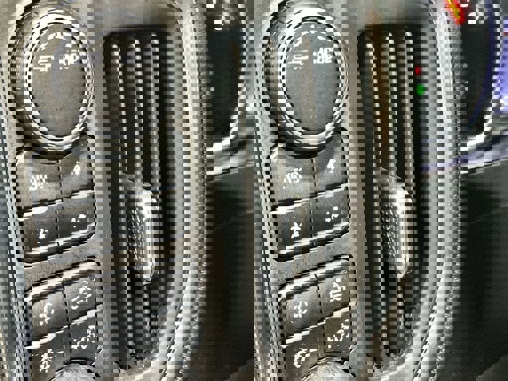 Used 2021 Chevrolet Silverado 1500 RST image 15