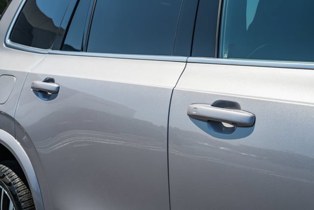 New 2027 Volvo XC90 B6 Plus AWD/4WD image 16